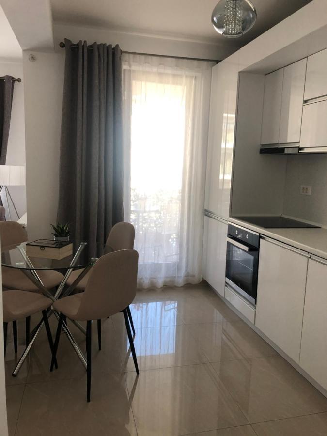 By The Sea Apartment Navodari Bagian luar foto
