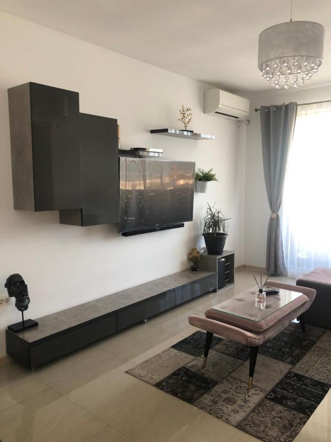 By The Sea Apartment Navodari Bagian luar foto