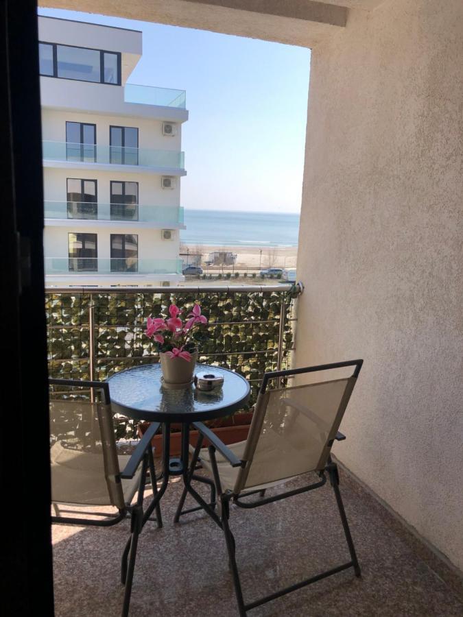 By The Sea Apartment Navodari Bagian luar foto