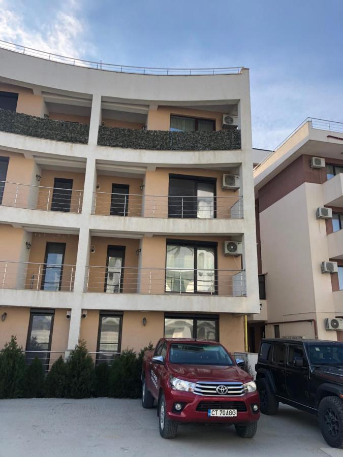By The Sea Apartment Navodari Bagian luar foto